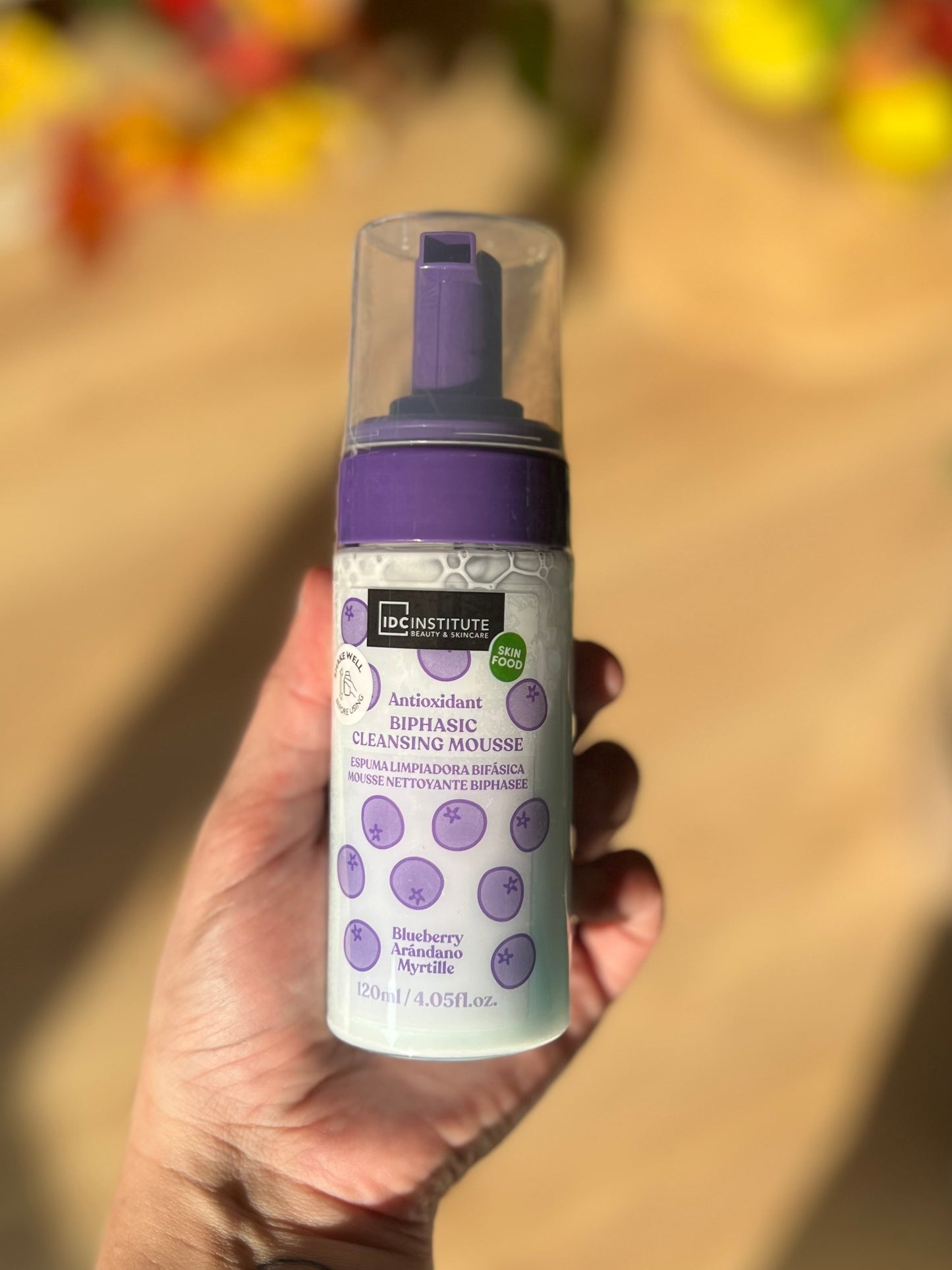 MOUSSE DETERGENTE BIFASICA ILLUMINANTE MIRTILLI